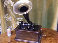 victorianroom3.jpg
